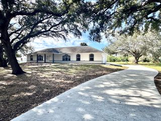 8379 NW 189th Avenue, Okeechobee, FL 34972