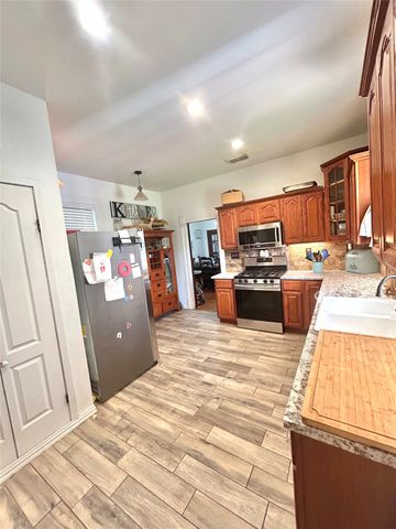 412 Locust Street, Merkel, TX 79536