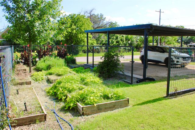 412 Locust Street, Merkel, TX 79536