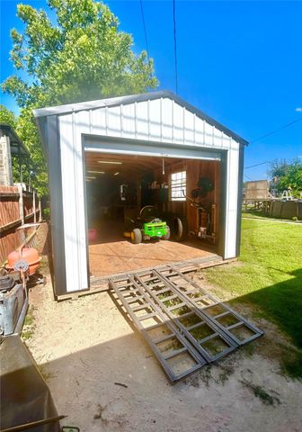 412 Locust Street, Merkel, TX 79536