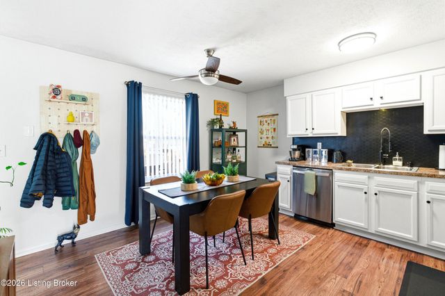 6109 Kirkwood Ct, Louisville, KY 40229