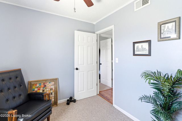 6109 Kirkwood Ct, Louisville, KY 40229