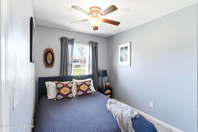 6109 Kirkwood Ct, Louisville, KY 40229