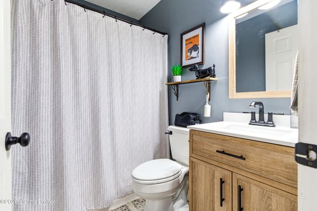 6109 Kirkwood Ct, Louisville, KY 40229