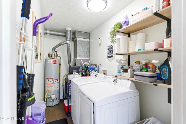 6109 Kirkwood Ct, Louisville, KY 40229