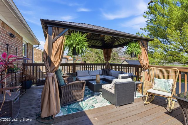 6109 Kirkwood Ct, Louisville, KY 40229