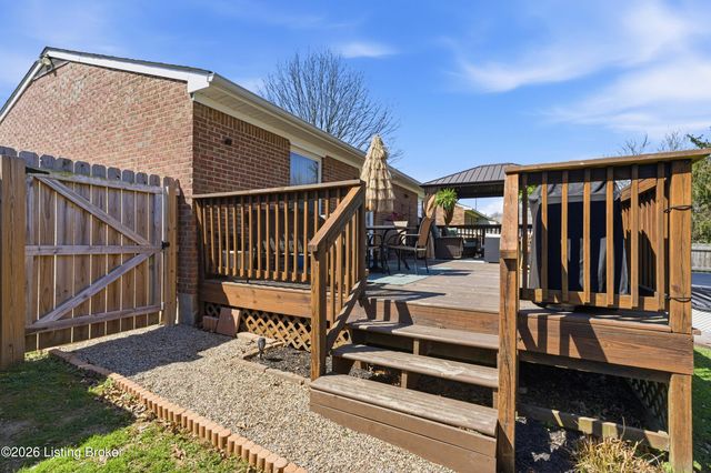 6109 Kirkwood Ct, Louisville, KY 40229