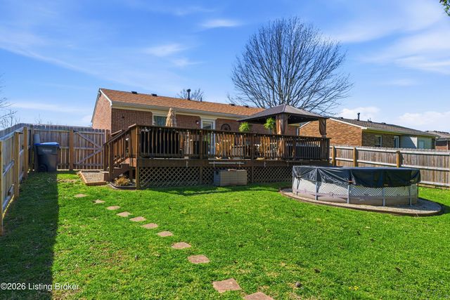 6109 Kirkwood Ct, Louisville, KY 40229