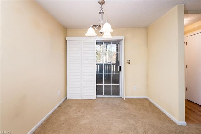 327 Gainsborough SQ, Chesapeake, VA 23320