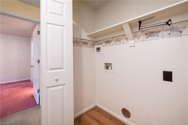 327 Gainsborough SQ, Chesapeake, VA 23320