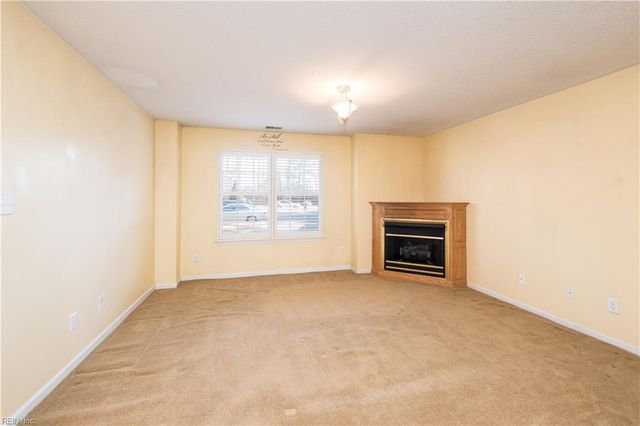 327 Gainsborough SQ, Chesapeake, VA 23320