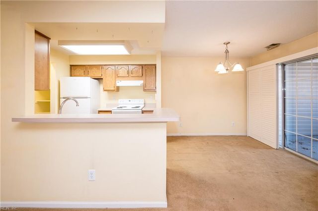 327 Gainsborough SQ, Chesapeake, VA 23320