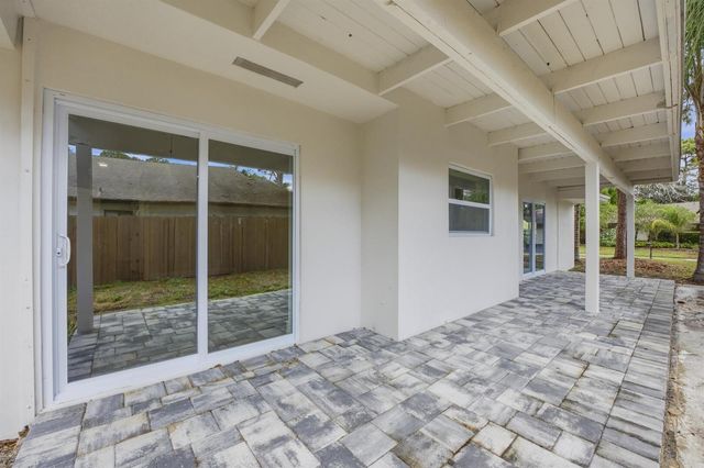 2908 NW 24th Way, Boca Raton, FL 33431