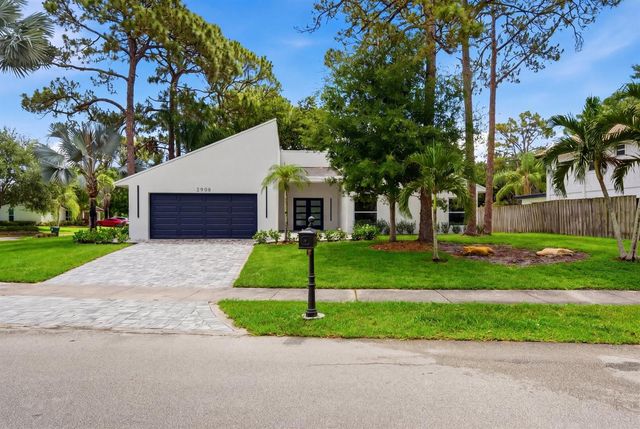 2908 NW 24th Way, Boca Raton, FL 33431
