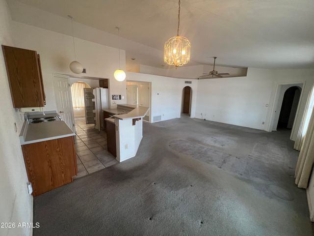 14719 S COUNTRY CLUB Way, Arizona City, AZ 85123