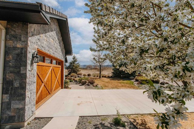 2125 Fellows Drive, Montrose, CO 81401