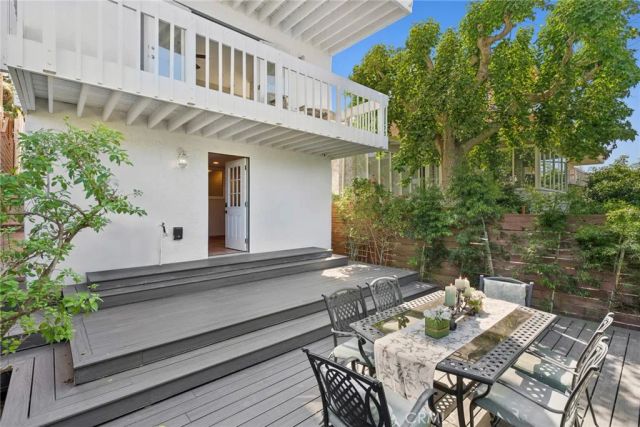 1091 La Mirada Street, Laguna Beach, CA 92651