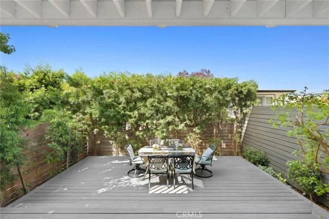1091 La Mirada Street, Laguna Beach, CA 92651