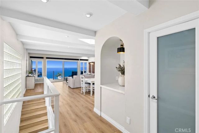 1091 La Mirada Street, Laguna Beach, CA 92651
