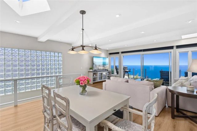 1091 La Mirada Street, Laguna Beach, CA 92651