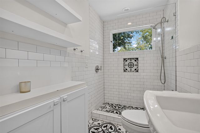 8515 Midway Road, Dallas, TX 75209