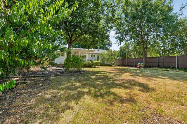 8515 Midway Road, Dallas, TX 75209