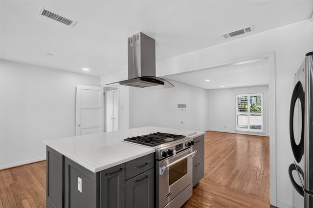 8515 Midway Road, Dallas, TX 75209