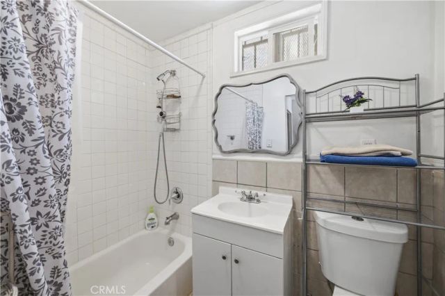 927 E 28th St, Los Angeles, CA 90011