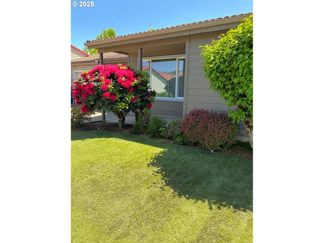 1609 JOHNSON Dr, Newberg, OR 97132