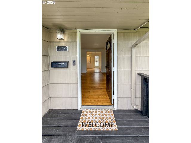 418 WILLAMETTE St, Oregon City, OR 97045