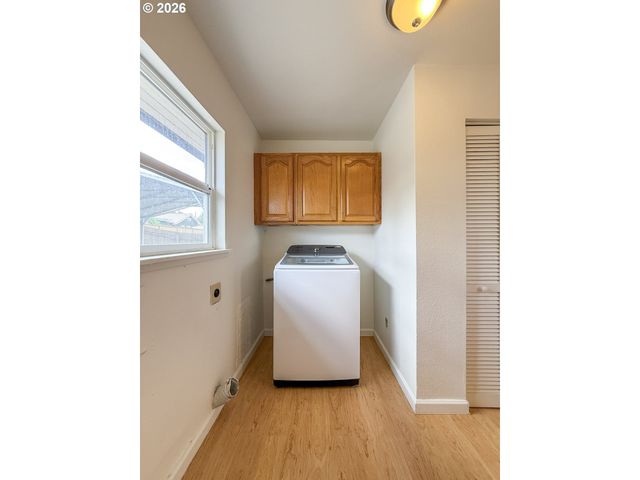 418 WILLAMETTE St, Oregon City, OR 97045