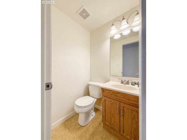 418 WILLAMETTE St, Oregon City, OR 97045
