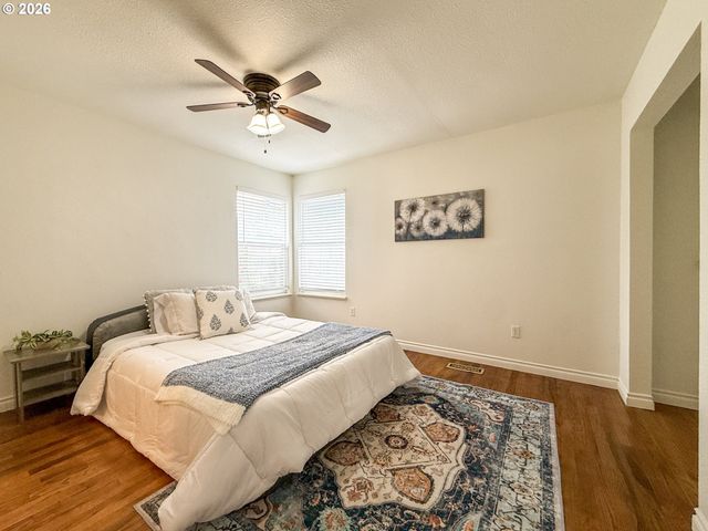 418 WILLAMETTE St, Oregon City, OR 97045