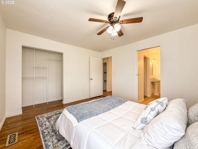 418 WILLAMETTE St, Oregon City, OR 97045