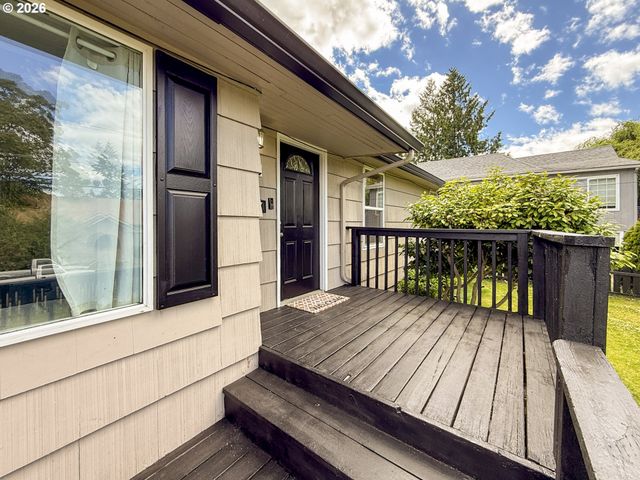 418 WILLAMETTE St, Oregon City, OR 97045