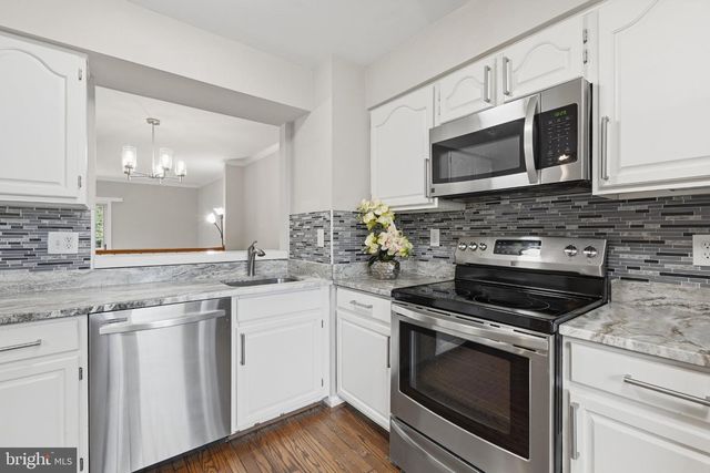 6303 MARY TODD CT, Centreville, VA 20121
