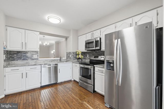 6303 MARY TODD CT, Centreville, VA 20121