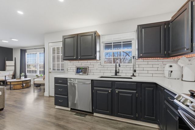 4819 E Willow Point Ct, Bel Aire, KS 67220