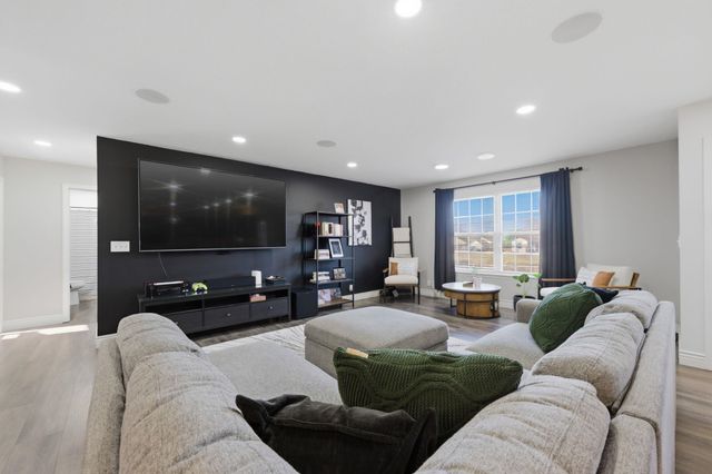 4819 E Willow Point Ct, Bel Aire, KS 67220