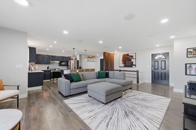 4819 E Willow Point Ct, Bel Aire, KS 67220