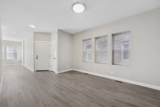 8018 S Harvard Avenue, Chicago, IL 60620