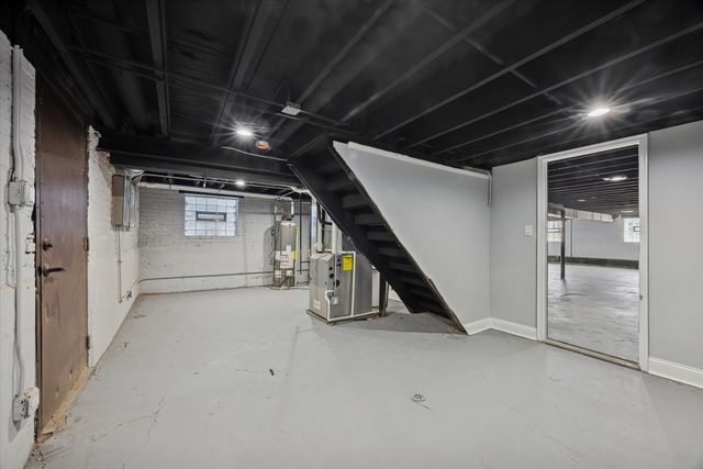8018 S Harvard Avenue, Chicago, IL 60620