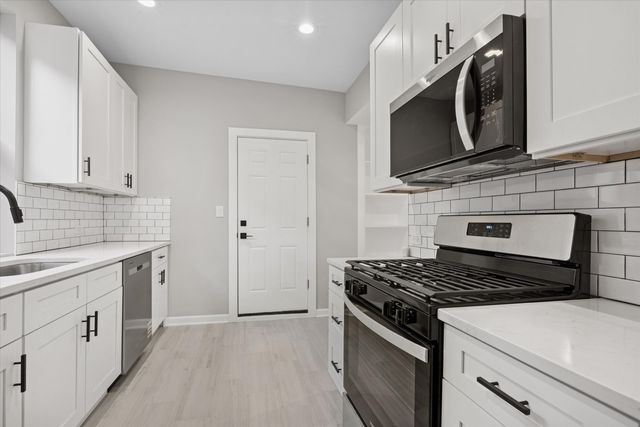 8018 S Harvard Avenue, Chicago, IL 60620