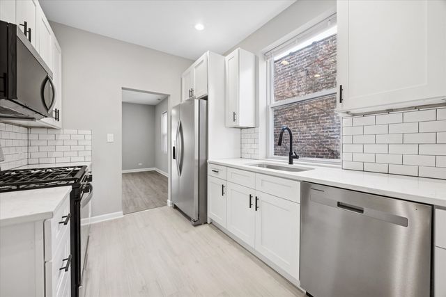 8018 S Harvard Avenue, Chicago, IL 60620