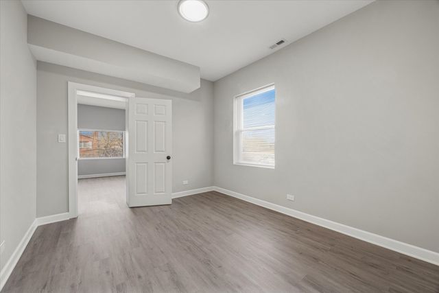 8018 S Harvard Avenue, Chicago, IL 60620