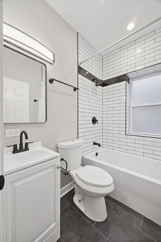 8018 S Harvard Avenue, Chicago, IL 60620