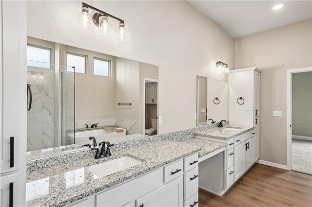22675 W 89th Street, Lenexa, KS 66227