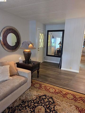 125 Paulette Way, Antioch, CA 94509