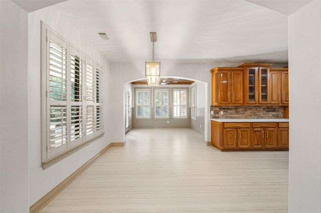 10332 Hunter Creek Lane, Conroe, TX 77304