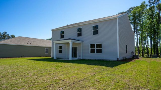 614 Strawberry Field Way, Galivants Ferry, SC 29544